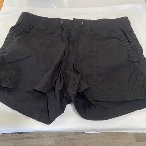 ANA A New Approach black Chino drawstring shorts. Size 6